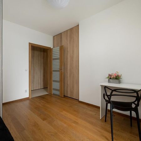 Apartment Wroclaw Atal Tower By Noclegi Renters Exteriör bild